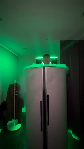 台中新開幕一站式從訓練到恢復的高科技健身房 本週開幕活動超精彩 O2BODY OPEN DAY｜11/29(六)–11/30(日) 免費戶外體驗課｜免費高科技艙體預約｜免費兒童活動 家庭運動同樂日｜填寫資料送禮物袋 線上抽獎 (抽最大獎 iPhone 17或換ps5) 穿著「綠色衣物」＋打卡標記O2BODY｜免費兌換「新鮮蔬果高蛋白飲」1 杯！ 11/29(六)–11/30(日) 加入會籍，贈品牌老帽、品牌棉襪、品牌毛巾 即日起至 11/30(日) 加入年約方案，回饋送價值超過$10,000套裝 - 開幕聯合市集 11/29 13:50開放入場 11/30 09:50 開放入場 - O2body 健康再造基地 @o2body.wellness 營業時間｜08:O2BODY0 店家地址｜西屯區國安一路8號B1（近中科商圈・JTOWN） 聯絡電話｜04-2206-8895 官方LINE：@o2body #台中健身房 #台中西屯 #中科商O2BODYDY #高科技運動 #恢復健身房 #O2BODY健康再造基地 #氧望未來 #一站式 #台中開幕 #台中市集 | 台中粉