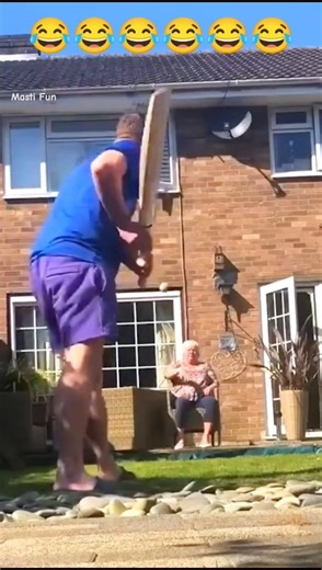 Try not to laugh 🤣 Wait for the end 😂 #funny #shorts #fails #comedy