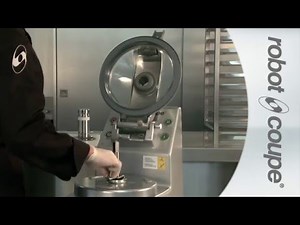 Robot-Coupe Cutter Mixer R 8 - Chopping meat for sausage stuffing