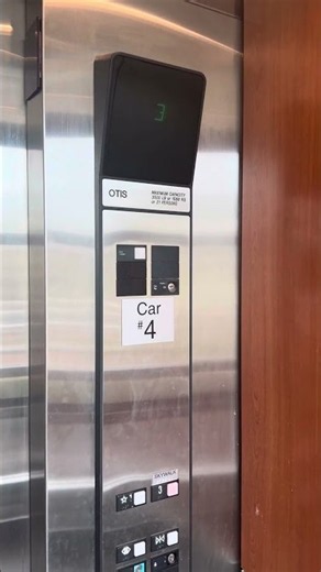 Otis Series 1 Hydraulic Elevator #4 @ Dane County Regional Airport Madison WI
