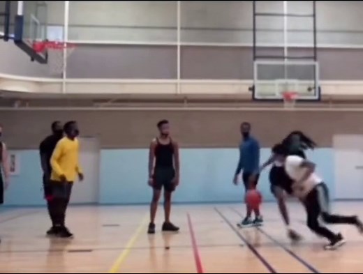 @Ballislife #basketball #mixtape #hoops #signaturemoves #nutmeg #fakemoves #fypシ #f #foryou #foryoupage #fy