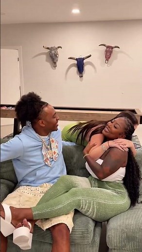 Could you keep a straight face in this situation? 🤫🔥 #shorts #comedy #prank #bestfriends