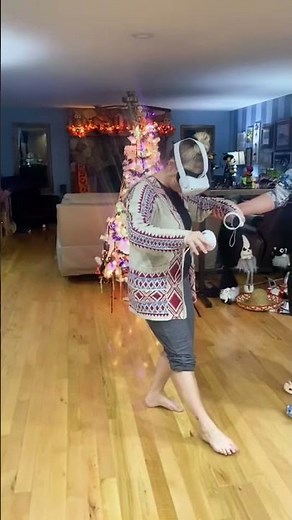 My VERY FiRST TiME playing VR #vrgaming #momlife #virtualreality #justthebells10