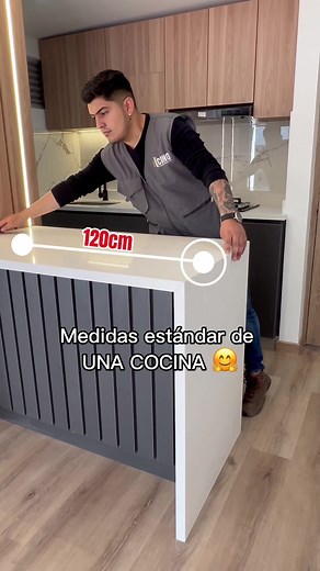 Medidas estandar para una cocina 🥰 pero Eyy!!! No quiere decir que todas deben ser igual, cada cocina es completamente diferente ✅ #cadizcastillareservado #acabadosdeconstruccion #mazzaro #acabadosvis #remodelacion #reforma #obracivil #homedecor #viralvideo #bogota #veramonteliving #diseñointerior #foryoupage #parati #carpinteria #kitchen #kitchendesign #cocinaentiktok