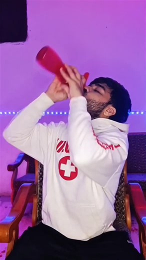 funny H2O.H on Instagram: "Try not to laugh challenge part 375 #trynottolaugh #funny #instagramreels #memes #funnyreaction"