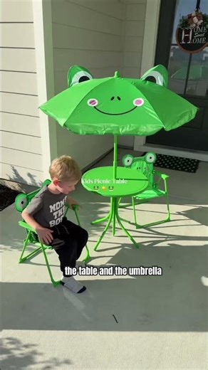This Kids’ Picnic Table Is Perfect for Outdoor Meals, Crafts & Playtime 🌞🧸
