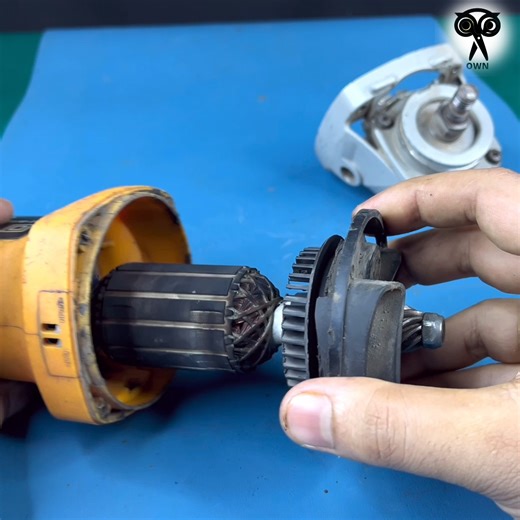 Grinder machine repairing and replace motor armature | Creative Own