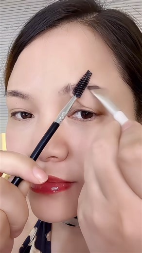 Eyebrows shaping tutorial | makeup video #makeupvideo #shorts