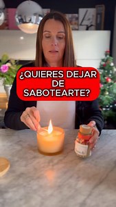 ¿Quieres dejar de sabotearte y empezar a construir una autoestima real? Haz esto ahora mismo. Piensa en algo que llevas semanas diciendo que vas a hacer y no has hecho. Algo pequeño. Un límite. Una decisión. Una acción que sabes que te haría bien. Ahora repite esta frase, en tu cabeza o en voz alta: “Si no hago esto hoy, estoy decidiendo quedarme donde estoy.” Sin excusas. Sin justificaciones. No te critiques… obsérvate. Porque aquí está la verdad: La autoestima no se construye pensando bonito. 