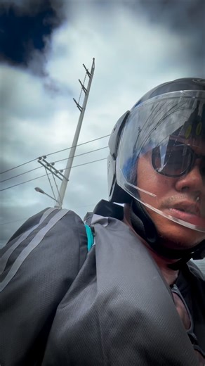 Do you know how to ride a motorcycle? Me: I can’t even balance on a bicycle- what more a motorcycle? #erikthehun#erikthehungrytraveller #mylifenow #posttyphoonstruggles #typhoontino #lifelessonslearned #priveledgedlife #thingswillgetbetter | Erik the Hungry Traveller