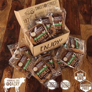 Sandy's Amazing Chocolate Chunk Manifesto Cookie (10 Count)