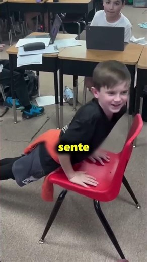 This chair challenge confused all the students 🤯