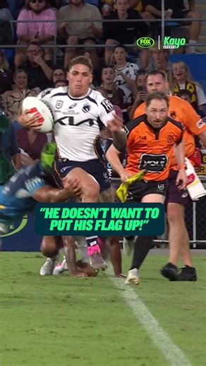 Find someone who loves you the way this touch judge loves Reece Walsh 🤣 The only place to watch every game of every round live is Fox League, available on Kayo Sports. #NRL