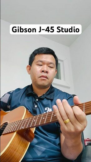 Gibson J-45 Studio walnut