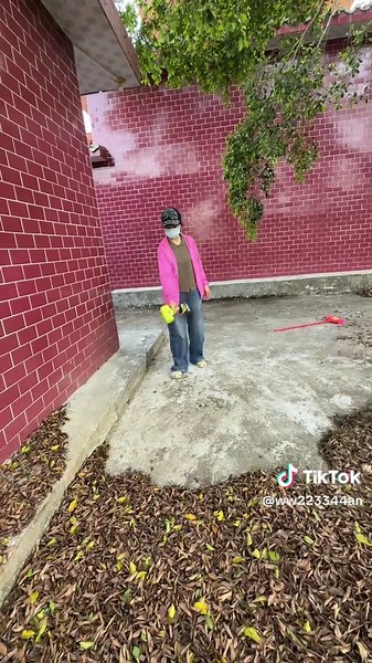 Powerful Blower Fan for Effective Cleaning Solutions