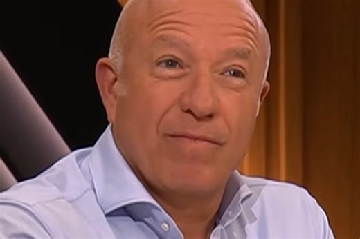 Coronel over nieuw team Verstappen: "Ze zijn al aan het flirten, denk dat Max een optie heeft"