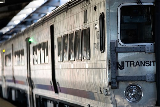 NJ Transit delays to and from NYC during the morning rush