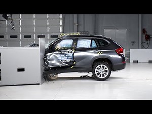 2013 BMW X1 driver-side small overlap IIHS crash test