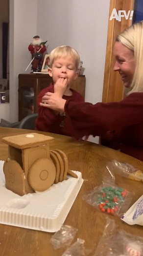 America's Funniest Home Videos on Instagram: "Season's eatings! 🎄🍬🎁 . . #afv #holiday #Christmas #gingerbread #candy #treat #food #family #funny"