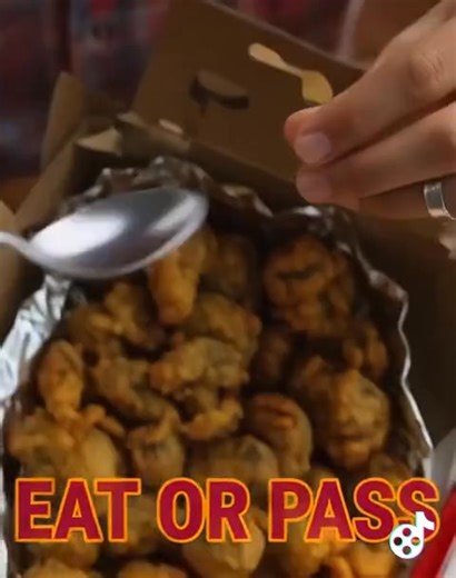 2.3K views · 4 comments | Fried Chicken Gizzards Ingredients: 1 lb chicken gizzards, cleaned and trimmed 2 cups buttermilk (or milk + 1 tbsp lemon juice or vinegar) 1 1/2 cups all-purpose flour 1/2 cup cornstarch (for extra crispiness) full recipe in first comment | Yummy Recipes | Facebook