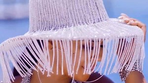 “Pretty LittleThing” ft @afrob__ Video Premiere tomorrow 10AM!!!! Directed by @eifrivera styling @wilfordlenov hair @kellonderyck make up @mugopus asst styling @_rociovega choreo @bricedvick BTS @_networkingz @liltuneshi @theoriginalmomanger @umarkamani @prettylittlething | Ashanti Official