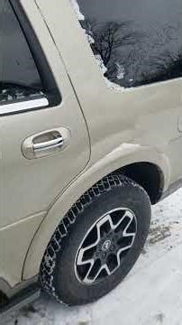 coldstart of the 2003 Lincoln Aviator and warm start of the 2004 Lincoln Navigator