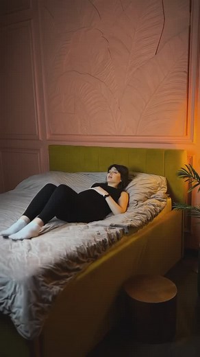 ВСЕ О МАЛЫШАХ ОТ 0 ДО ГОДА 👶🏻 on Instagram: "❌НИКОГДА ТАК НЕ ВСТАВАЙТЕ❌ Смотрите, как правильно ✅ И ставьте лайк за полезный контент ❤️ Хотите научиться правильно дышать в родах, тем самым уменьшить боль в схватках и потугах и облегчить весь процесс? Полная подготовка к родам и материнству в одном месте с безлимитным доступом. 😱😱😱 На курсе «Я МАМА» тариф «ПРОФИ» мы готовим и к родам и к материнству и доступ останется у вас навсегда. А это вклад не только в одного малыша. 🥰 Вы узнаете: 👉🏻