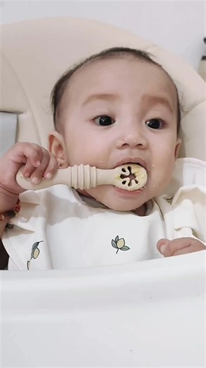 Nutritious Oat Cereal for Babies: A Mom's Review