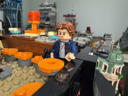 Today is day 5 of adding a new minfig to the Lego city every day as per your requests! Today’s minfig is Han Solo as requested by @AVH🚦🪻🌹 ! I set him up at a table in case we wanna eventually put another iconic character across from him! Please keep adding your ideas and I will keep adding them! - - - - #lego #starwars #legostarwars #legotiktok #afol