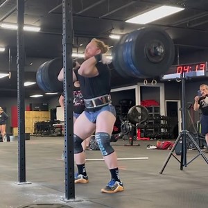 447-lb. (203 kg) 4-rep-max front squat ... in a 'JEADO' • Griffin Roelle, CrossFit Dwala | The CrossFit Games