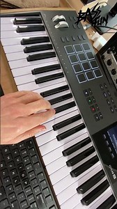 Deep 80s Synth Bass by Bass Fun