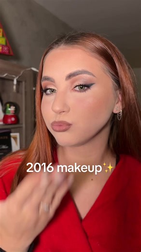 2016 makeup✨ Eyebrows – Makeup Atelier Paris Gimme Brow – Benefit @benefitcosmeticsro Concealer – Tarte @tarte cosmetics Eye Primer – Urban Decay @Urban Decay Cosmetics Eyeshadow Palette – Soft Glam II, Anastasia Beverly Hills @Anastasia Beverly Hills Cut Crease – Eye Primer, Anastasia Beverly Hills Foundation – MAC Studio Fix Fluid @M.A.C Cosmetics Store Bronzer – Milk Makeup @milkmakeup Powder – Huda Beauty @Huda Beauty Contouring – MAC Palette Highlighter – Zoeva Palette @ZOEVA Cosmetics UK M