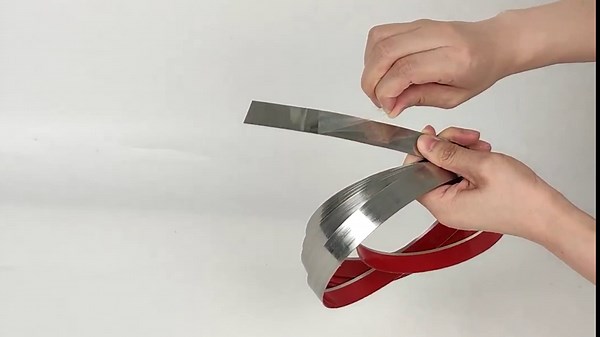 16.4FT Black Metal Strip Peel and Stick Mirror Border Trim Stainless Self Adhesive Mirror Edge Trim Metallic Mirror Like Finish for Wall Decor Bathroom Mirror Frame Border Tape (0.98in Wide)