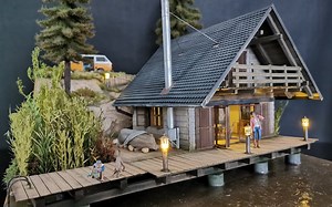 Beautiful Blockhouse Modelling Diorama in scale 1-35 - Model house in the water