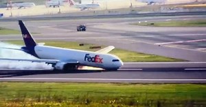 CCTV captures Boeing 767 'belly landing' at Istanbul airport