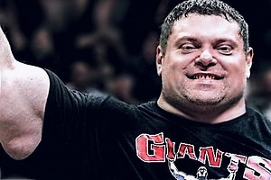 The Axle Press World Record was increased by 23KG/50lbs in ONE day! 6 Different STRONGMEN - 9 WORLD RECORD Axle Presses - in 40C/104F Degree heat! In the end it was a battle between Brian SHAW, Laurence SHAHLAEI & Zydrunas 'BIG Z' Savickas. Filmed at Giants Live: Istanbul 2010 #WorldRecord #AxlePress #BrianShaw | Giants Live