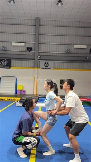 側面版pitch直飛 #台上一分钟台下十年功 #技巧啦啦操 #运动女孩 #Sport #生命在于运动一起锻炼吧