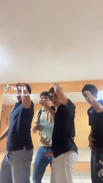 Bailes de Quinceañera: El Arte del Ballet