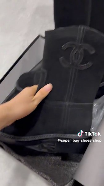 Fashion new #chanelboots #womenshoes #brandnew