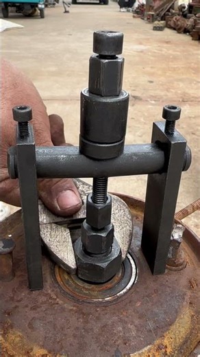 Internal expansion puller #hardwaretools #bearingpuller