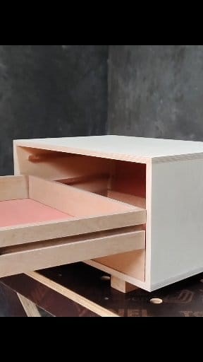 This is a drawer box with simple drawer rails. #woodwork #woodcraft #carpenter #woodworkingtips #tipsandtrick | Tris Woodworking