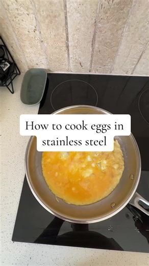 Master Cooking Eggs in Stainless Steel Pans
