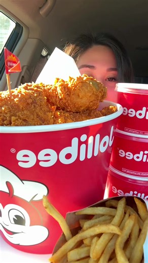 Delicious Jollibee Chicken Mukbang Experience