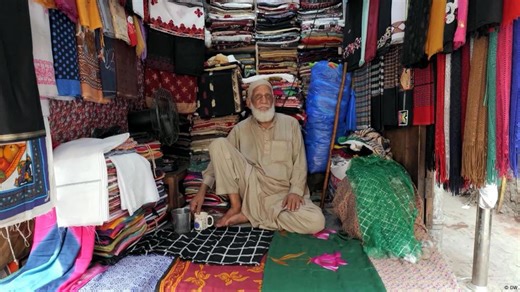 How Pakistan's textile industry is fighting to survive