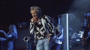 126K views · 5.5K reactions | A thrilling start to this year's UK / European tour at Southend On The Sea! Go to rodstewart.com for tickets across Europe and the US! | Rod Stewart | Facebook