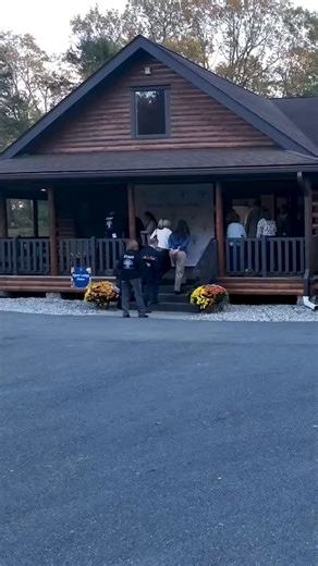 At Chefmeals LLC, we transcend the typical Corporate Foodservice...