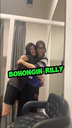 Parah Delynn bohongin Rilly #delynnjkt48 #trishajkt48 #rillyjkt48