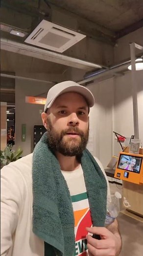 S’entraîner dans un Basic-Fit 24/24 😅