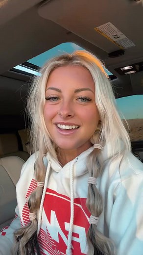 75K views · 1.4K reactions | #zonamaee #viralvideochallenge #reelviral #reel #reelviralfb #truck #fyp #trucks #trucklife #diesel #dieseltruck #gmc #dieseltrucks #chevy #chevrolet #denali #dieseltrucklife #mechanic #oilfield #trucklift #bluecollar #construction #silverado #sierravista | Arizona Le Fleur | Facebook