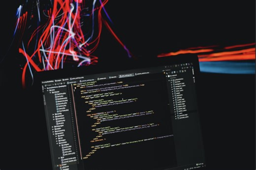 Google juega a ser Dios: así es AlphaCode, la IA que puede programar tan bien como un desarrollador humano